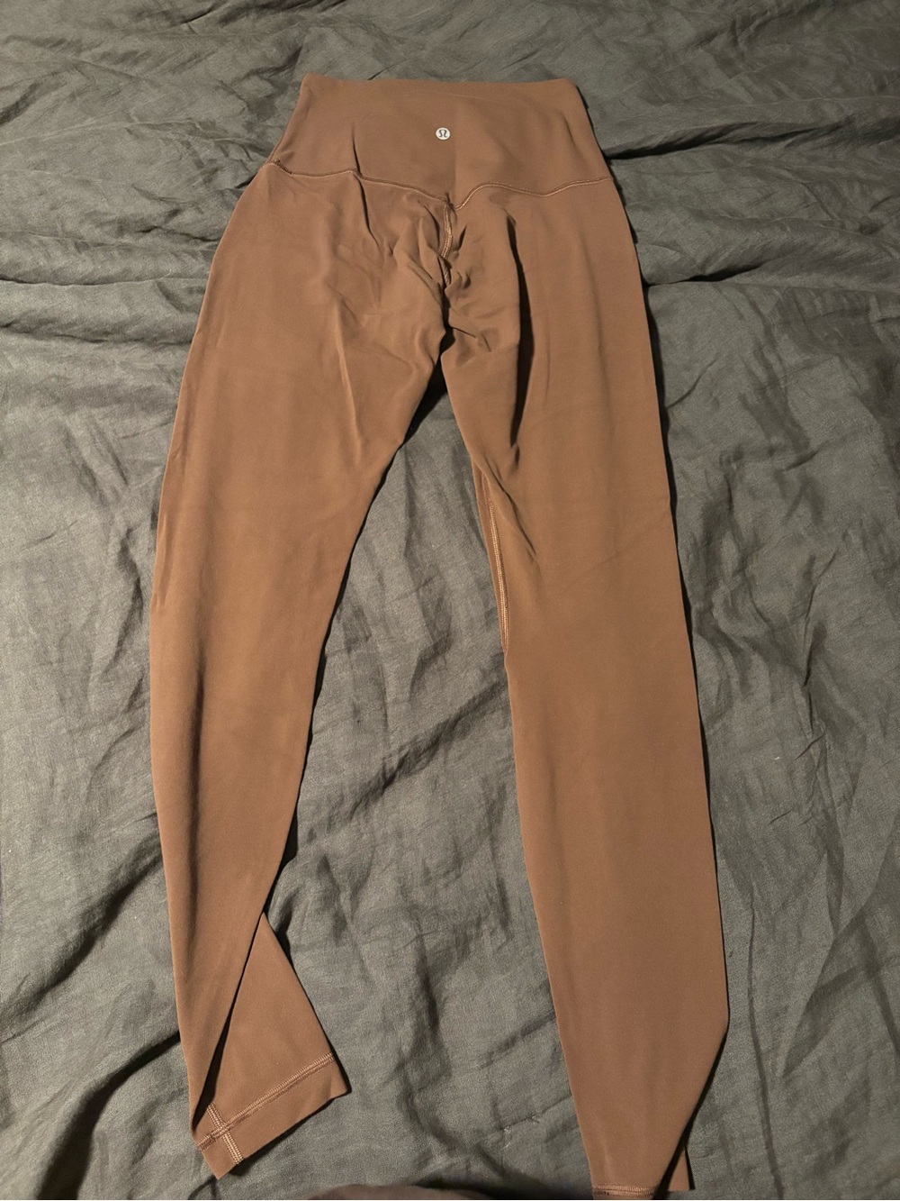 LIKE NEW lululemon size 6 align high rise leggings